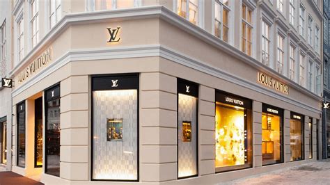 Louis Vuitton stores